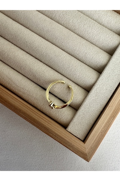 ringbox Gold Flat Row Stone Pinky Ring