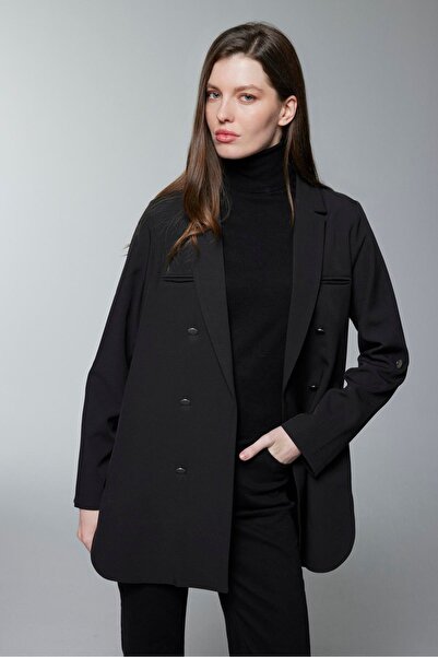 Zühre Black Jacket with Button and Pocket Detail C-0102