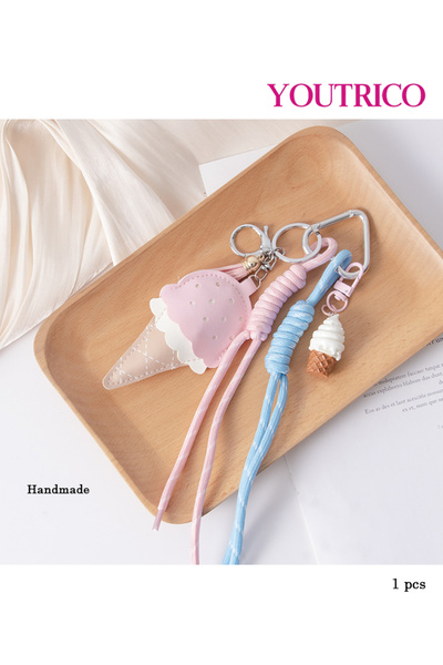 Youtrico سلسلة مفاتيح جلدية ثلاثية الأبعاد مصنوعة يدويًا - سحر حقيبة حبل مضفر...