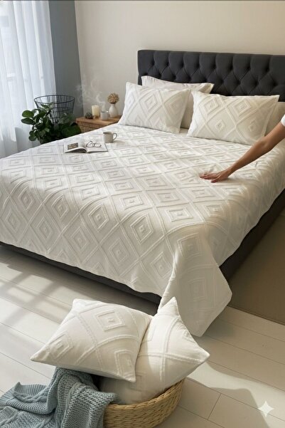 BUGİ HOME COLLECTİON Geometric Nordic Double Bedspread 240 X 250 cm and 2 Pillows Ecru Color Chenille Embroidered