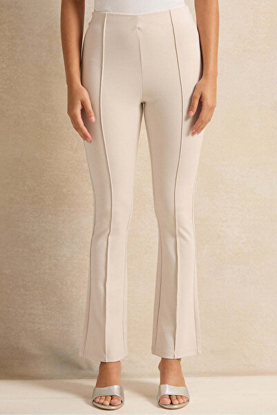 REDTAG بنطال ضيق نسائي بيج بكسرات أمامية