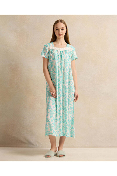 REDTAG قميص نوم أزرق مزهر للفتيات الكبيرات