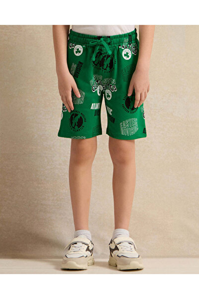REDTAG شورت مطبوع لفريق بوسطن سيلتيكس للأولاد باللون الأخضر