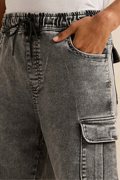 REDTAG Men Grey Cargo Pockets Shorts