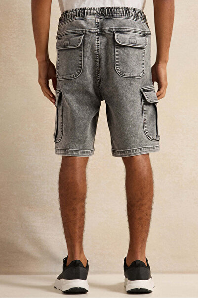 REDTAG Men Grey Cargo Pockets Shorts