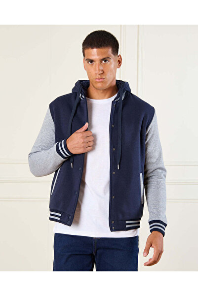 REDTAG سويت شيرت رجالي بغطاء رأس باللون الأزرق البحري