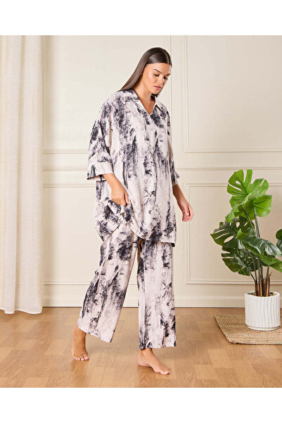 REDTAG Women White Floral Print Pyjama Set (2 Piece)