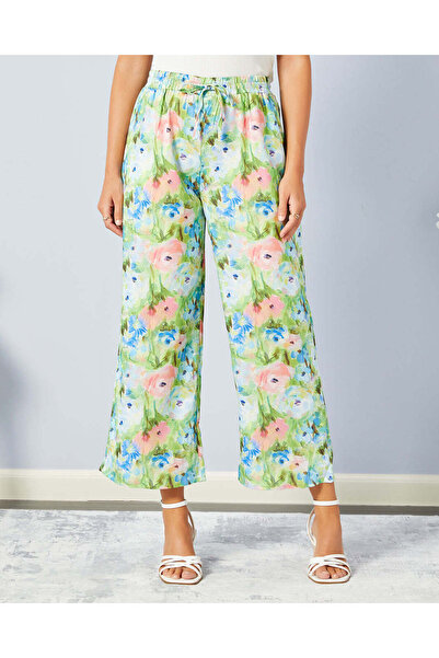 REDTAG بنطلون نسائي كاجوال مطبوع باللون الأخضر