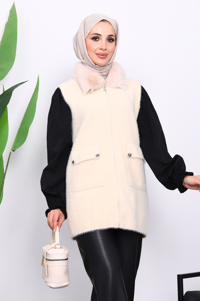 İmajButik Cream Collar Fur Pocketed Knit Vest