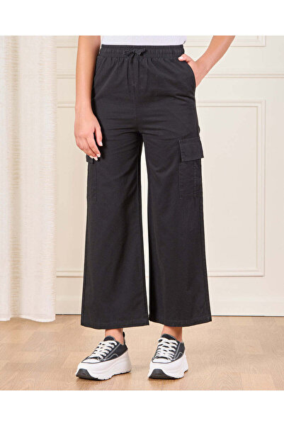 REDTAG بنطلون كارجو أسود أرجل واسعة للفتيات الكبيرات