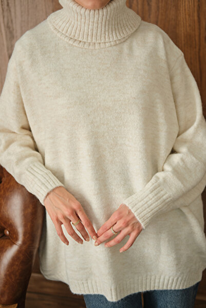 LOCCO Women's High-Rise Knitwear Sweater Ecru