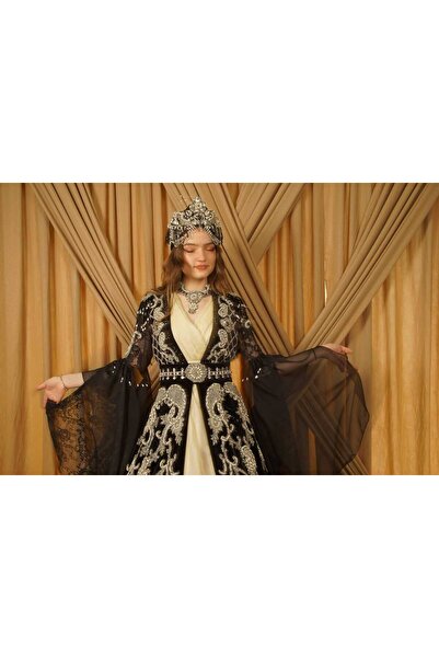 Hindistan Dükkan Gümüş işlemeli siyah kadife kaftan