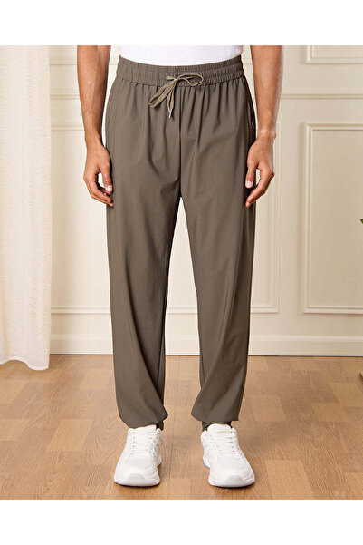 REDTAG بنطال رياضي رجالي زيتوني سادة