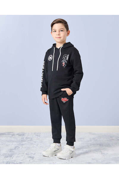 REDTAG بنطال رياضي مطبوع باللون الأسود للأولاد