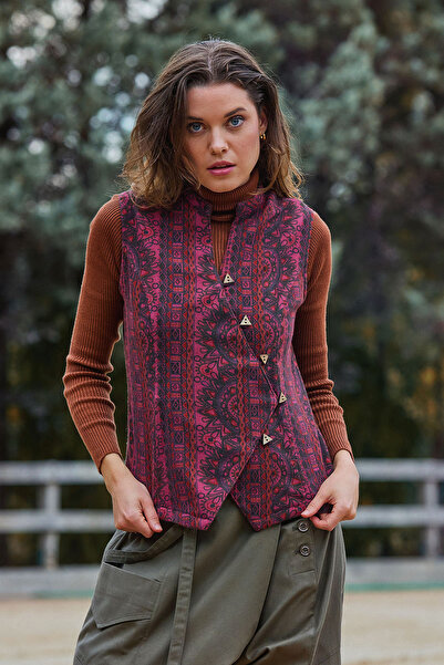 Los banditos Magnificent Collar Cross Buttoned Tank Top