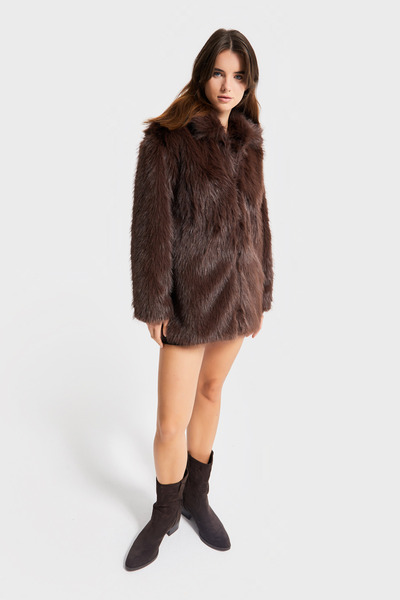 its basic Women's Brown W5-16 Special Fabric Faux Fur Coat