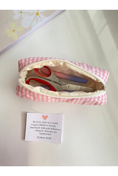 1çokşey Pembe Pötikare Kapitone Kalemlik – Astar­lı, Puf Puf Yumuşacık, Geniş Hacimli 1. Sınıf Kalite