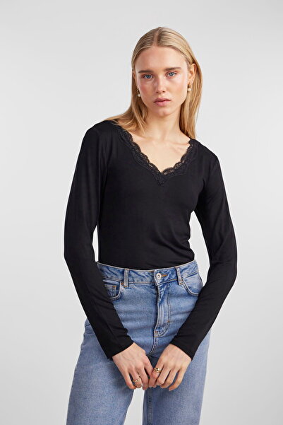 PIECES Women's Lace Viscose Blouse – Barbera - Long Sleeve, V-Neck, Stretchy and Soft Texture