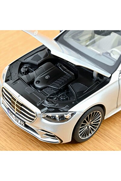 Norev Mercedes-Benz S-Class AMG-Line 2021 1:18 Model -