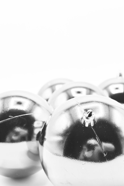 Waldern 6 τεμάχια 10 εκ. γυαλιστερό στολίδι για χριστουγεννιάτικο δέντρο Cici Ball Silver