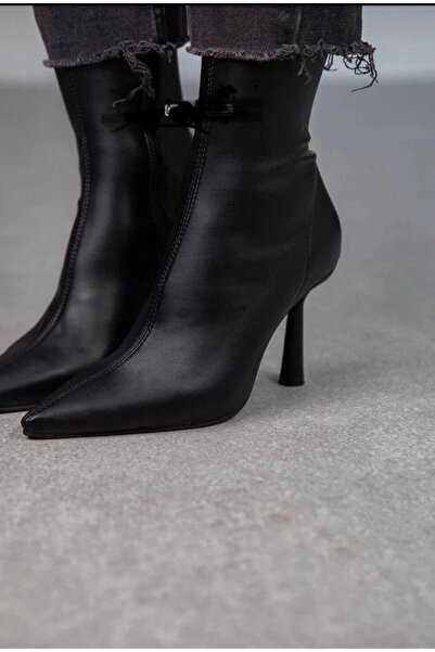 ViartHomeDesign Women's Marya Black Stretch Skin Side Zipper Pointed Toe Thin Heeled Boots