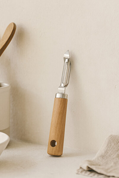 Bohemian مقشرة جانبية من الفولاذ المقاوم للصدأ بمقبض خشبي طبيعي |   مقشرة الخضار والفواكه