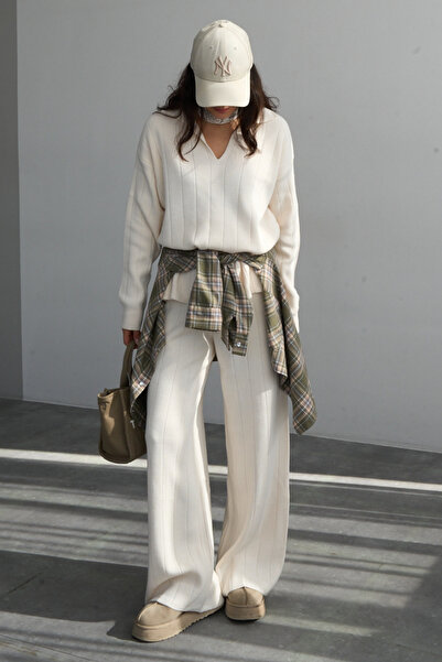 LOOSH Kadın Krem Polo Yaka Dokulu Oversize Kazak - Geniş Kesim Pantolon Triko Takım