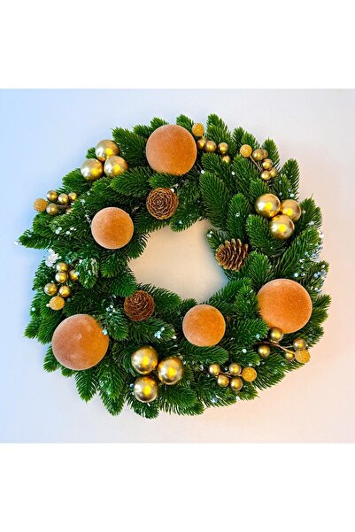 velve Coffee Velvet decorative wreath, made of fir, with beige velvet globes, cones and golden cranberries