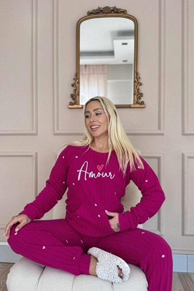 Pijamaevi Plum Amour Patterned Kangaroo Pocket Plush Fleece Pajama Set