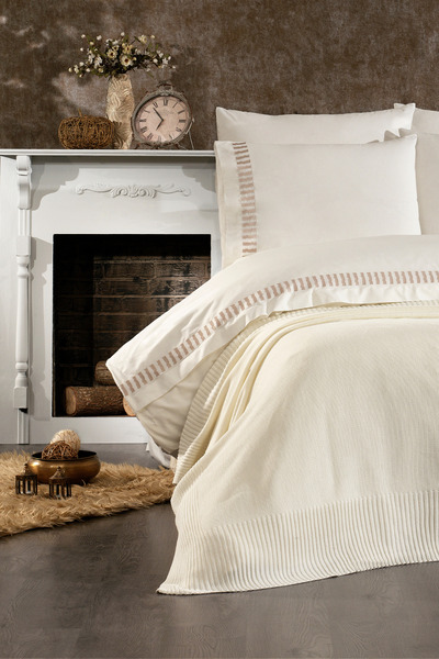 Serebien Home Collection Imperra 100% Cotton, 7-Piece Premium Double Duvet Cover Set with Knitted Blanket and Embroidery