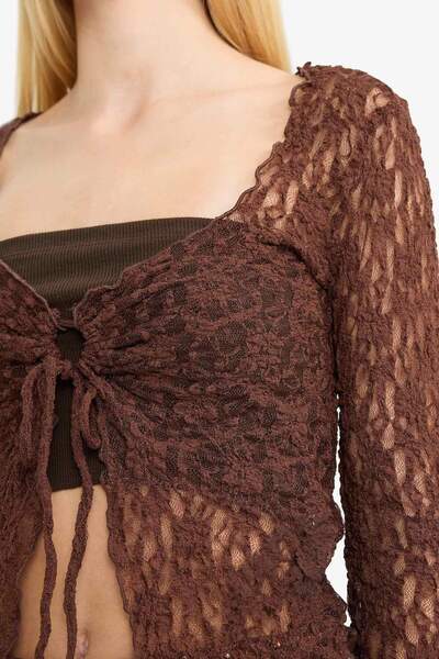 DeFacto Coool Flare Fit Dantel Önden Bağlamalı Uzun Kollu Bluz G4302AX25WN