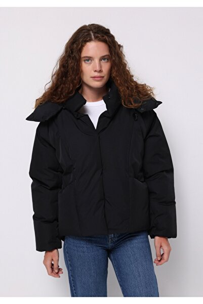 Colin's Regular Fit Kapüşonlu Fermuarlı Astarlı Çıkarılabilir Kapüşonlu Kadın Siyah Mont