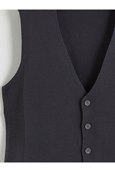 LC Waikiki LCWAIKIKI Classic Standard Mold V-Neck Men's Knitwear Vest