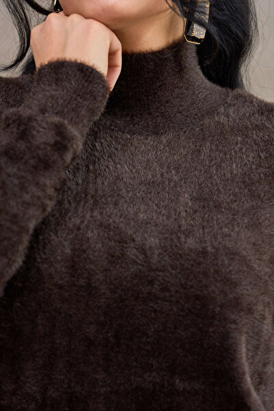 KÜÇÜĞÜM BUTİK Brown Feather Turtleneck Sweater