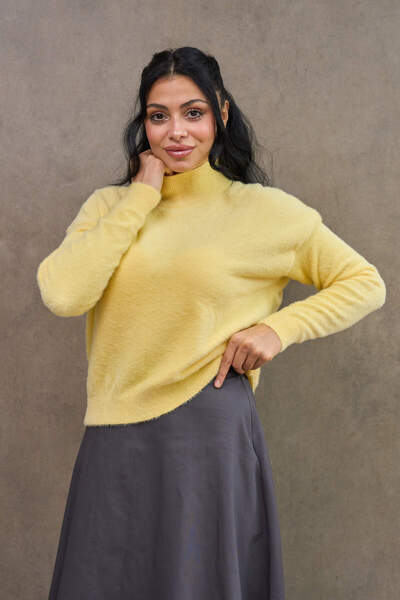 KÜÇÜĞÜM BUTİK Yellow Feather Turtleneck Sweater