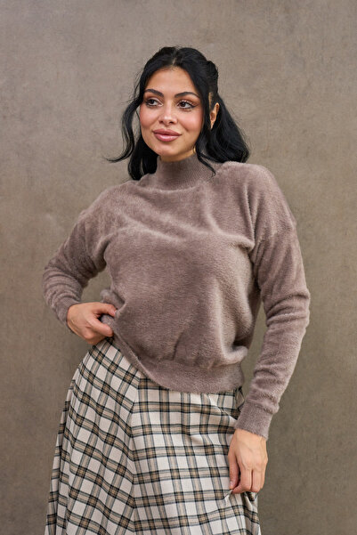 KÜÇÜĞÜM BUTİK Beige Feather Turtleneck Sweater