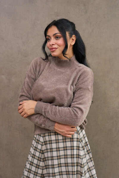 KÜÇÜĞÜM BUTİK Beige Feather Turtleneck Sweater