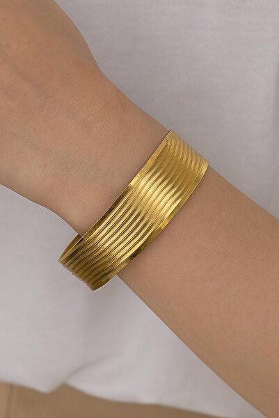 TAKIŞTIR Gold Color Line Detailed Thick Bracelet