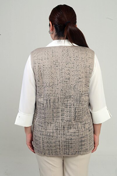 By Saygı Women's Front Metal Buttoned Celi Houndstooth Patterned Plus Size Short Knit Vest