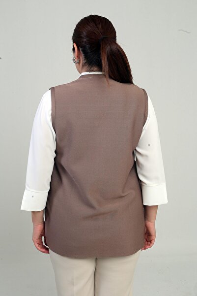 By Saygı Women's Floral Motif Pocketed Plus Size Short Knit Vest