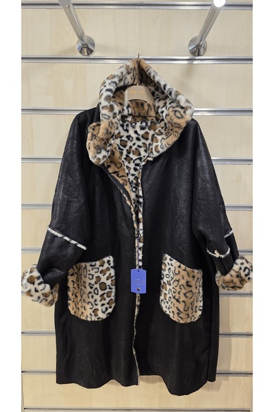 Park Moda Leopard Pattern Long Coat