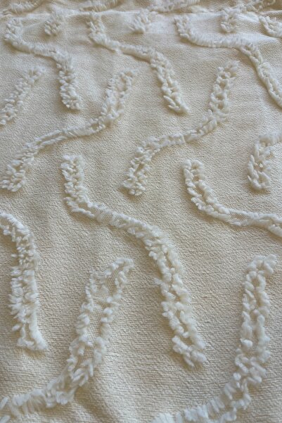 Lady London Ayça Ponponlu 3 Parça Çift Kişilik Yatak Örtüsü-Krem Rengi