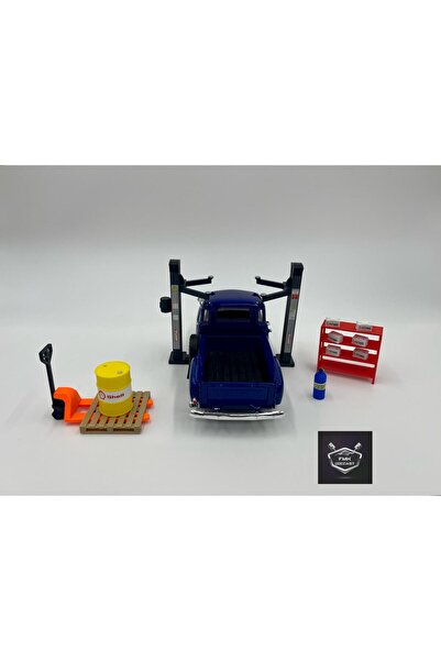 FMK HOBBY 1:24 Garage Diorama Accessory Set | Lift, Pallet Truck, Shell Barrel, Nos Tube and Tool Rack