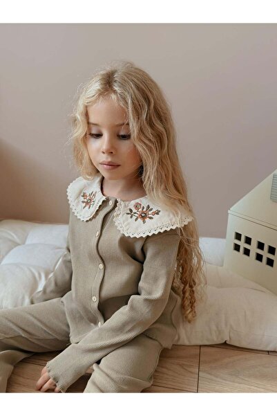 Elidabutik Green Suit with Embroidered Collar