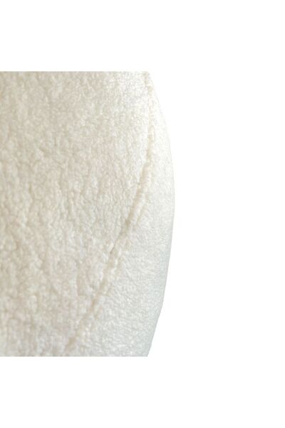 Casco Comfortable foam chair with a modern design and boucle fabric