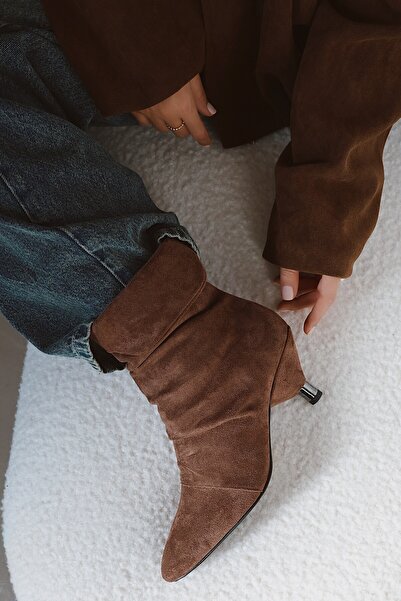 POLKA STORE Γυναικείες μπότες με μυτερό τακούνι με μυτερή μύτη