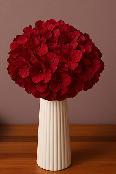 OGWANTO Dekoratif Vazo ve Yapay Çiçek Seti – Kırmızı Ortanca Aranjmanı