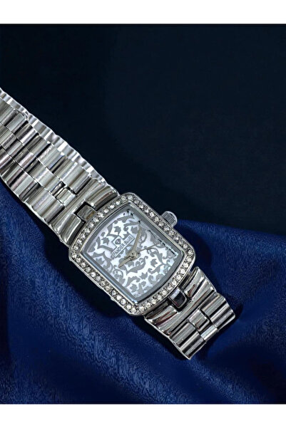 FANDER BLUE A modern women's watch made of steel from VanderBlue.