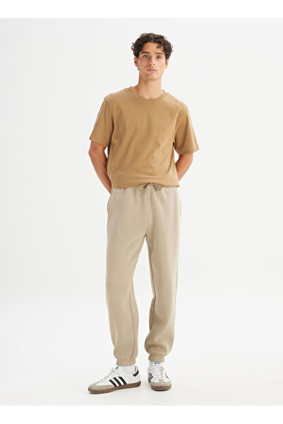 Lee بنطال رياضي رجالي بيج ذو قصة عادية L2520368614 بنطال رياضي بيج
