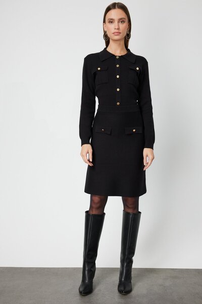 ON Süs Cep Detaylı Diz Üstü Triko Etek